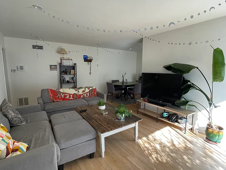 11698 Montana Ave #1 — Photo 1