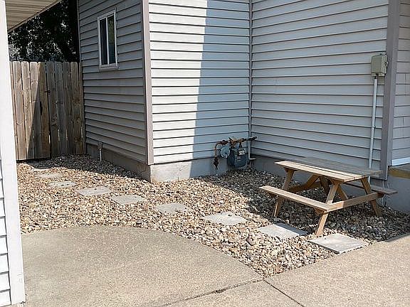 3rd image of 803 12th St