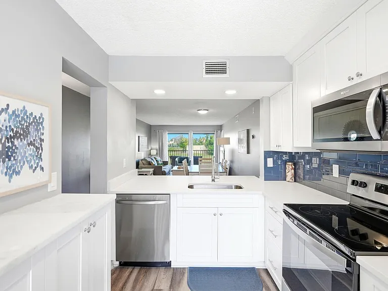 6105 Palma Del Mar Blvd S #219 — Photo 8