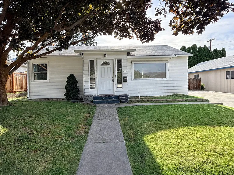 408 Ramona Ave — Photo 2