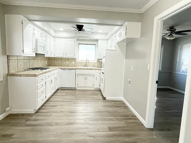 7000 Hooper Ave — Photo 3