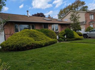5 Columbia Road, Hicksville, NY 11801