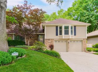 1213 SW Arawak St, Blue Springs, MO 64015