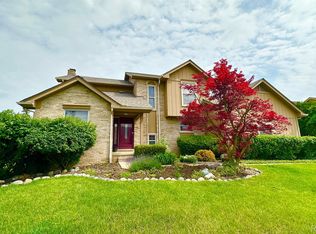 24854 Arden Park Dr, Farmington Hills, MI 48336