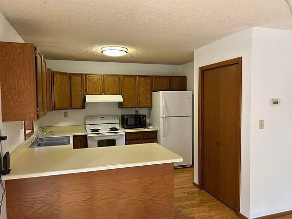 2nd image of 2635 Scotch Pine Dr #1