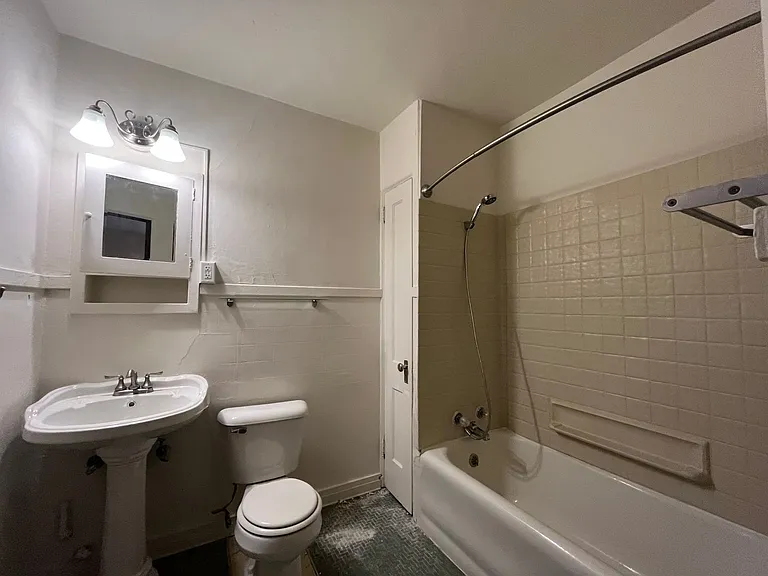 995 Grand Ave — Photo 51