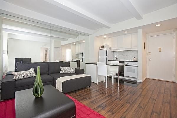 1st image of 150 W 51st St APT 1732