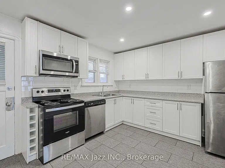 366 Mary St N #4 — Photo 13