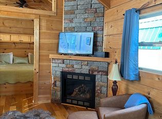 8 Daydreamers Ln, Flat Rock, NC 28731