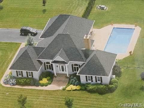 1st image of 789 Manor Lane