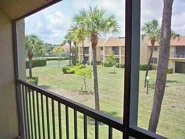 5th image of 2945 SW 22nd Ave #2030