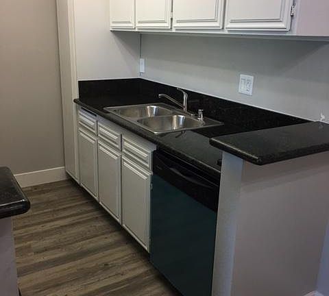 5th image of 7342 Haskell Ave APT 301