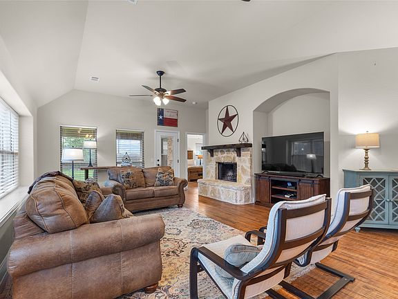 3rd image of 5215 Pentridge Dr
