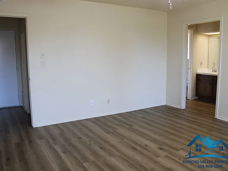 1706 Kansas Ave — Photo 8