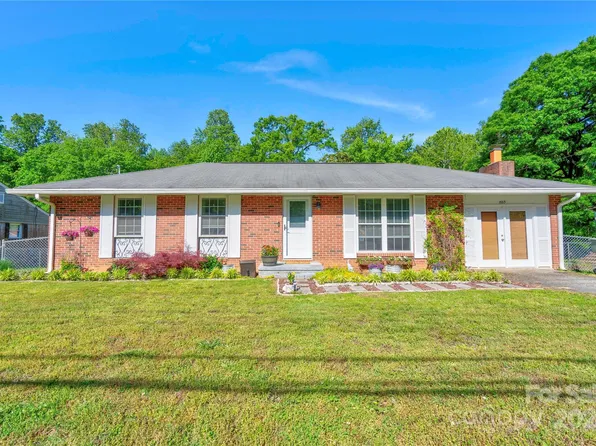 1535 Fern Forest Dr, Gastonia, NC 28054