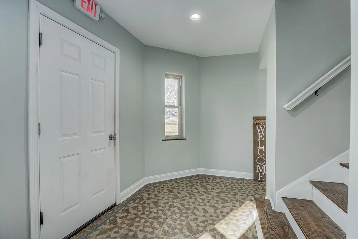 Building Photo - 800 N Fred Shuttlesworth Cir #3