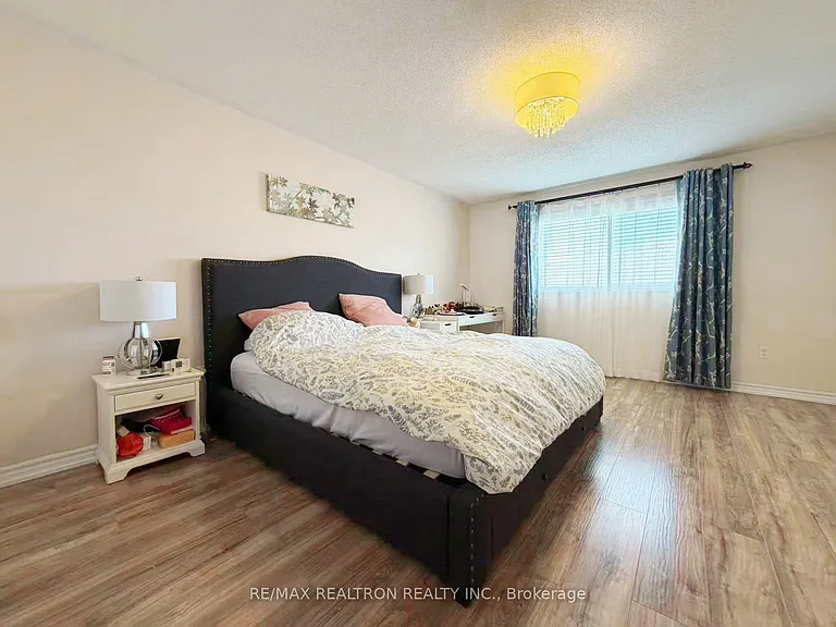 210 Old Colony Rd — Photo 13