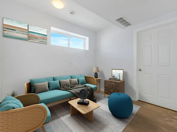 12218 64th St NW #Bm, Edmonton, AB T5W 4J9