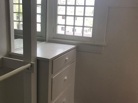 4th image of 2019 18th St APT 4