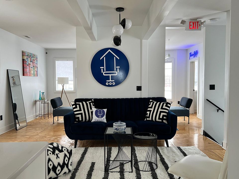 1st image of 7438 Oakland Ave #2