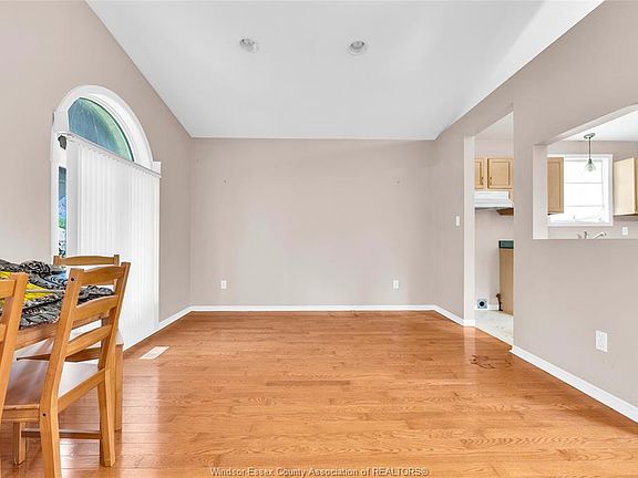4th image of 2722 Cappelletto Rd