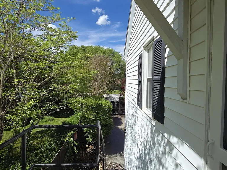 212 W F St #B — Photo 16