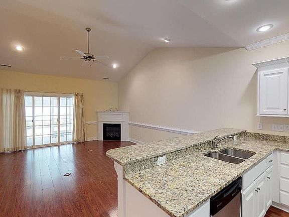 4th image of 130 Chafin Pl