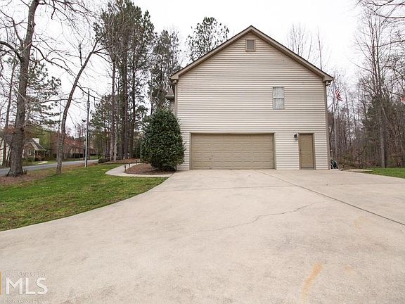 2nd image of 99 River Oak Dr