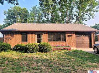 345 Cherry Ln, Seward, NE 68434