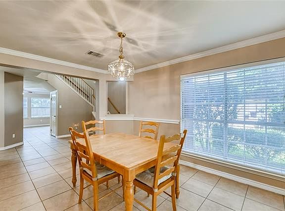 4th image of 1131 Tetbury Ln