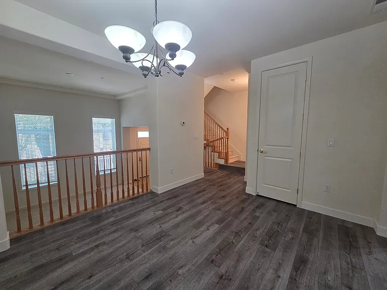 3727 Whitworth Dr — Photo 5