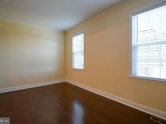 4th image of 6831-6831 Washington Blvd #D