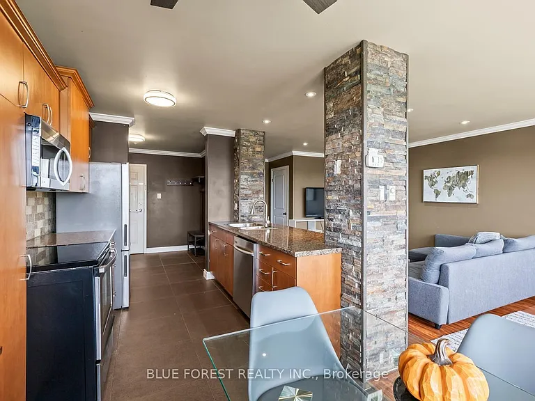 1600 Adelaide St N #608 — Photo 15