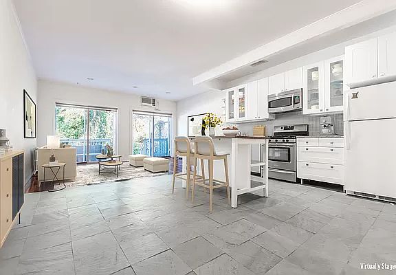 4th image of 163 14th St #A
