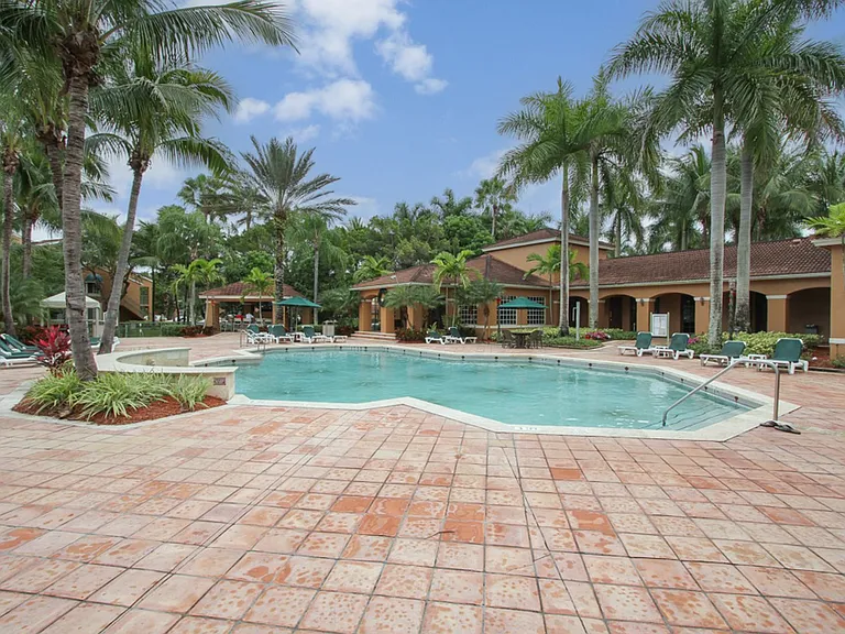 1230 Wildwood Lakes Blvd #202 — Photo 45