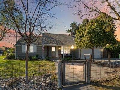 3144 E Sussex Way, Fresno, CA, 93726