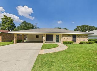 302 Lark Dr, Lafayette, LA 70508