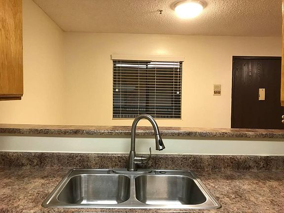 3rd image of 5000 Echo St APT 22