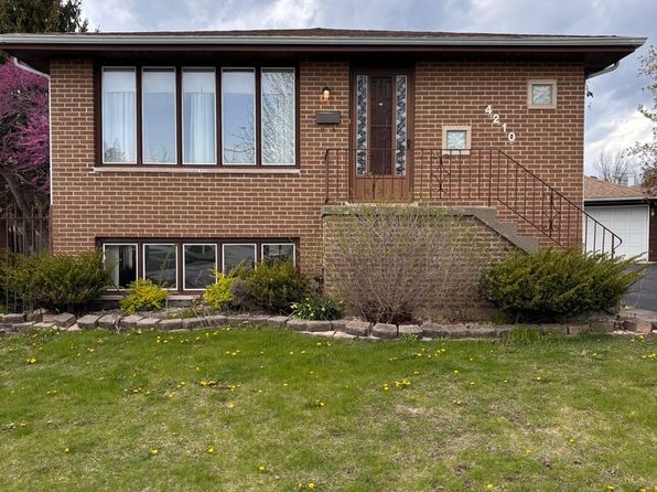 4210 W Holmberg Ct, Alsip, IL 60803