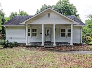 2750 Baker Ridge Dr NW, Atlanta, GA 30318