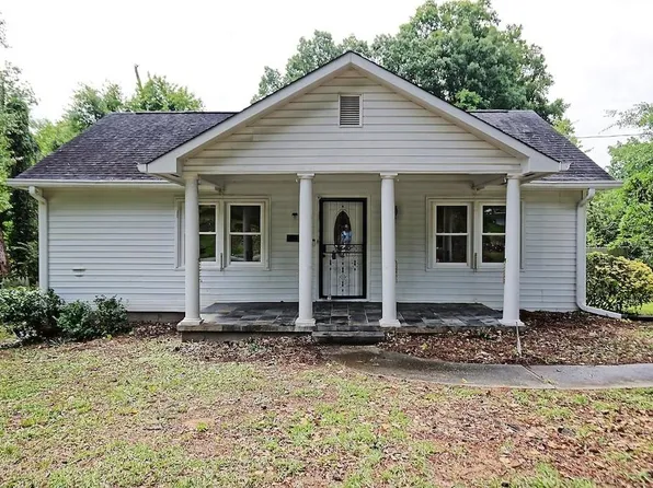 2750 Baker Ridge Dr NW, Atlanta, GA 30318