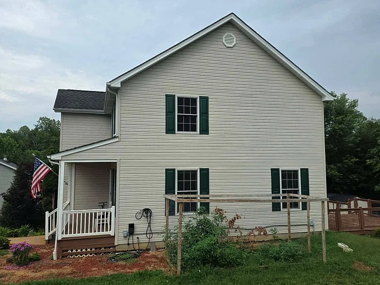 185 Angie Pl — Photo 3