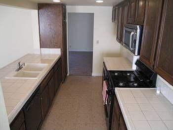3rd image of 236 Emily Ct