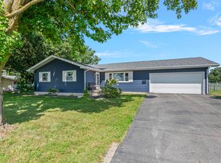 1 County Rd, Chatham, IL 62629