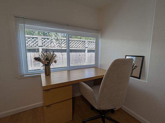 3rd image of 981 Garden St #1