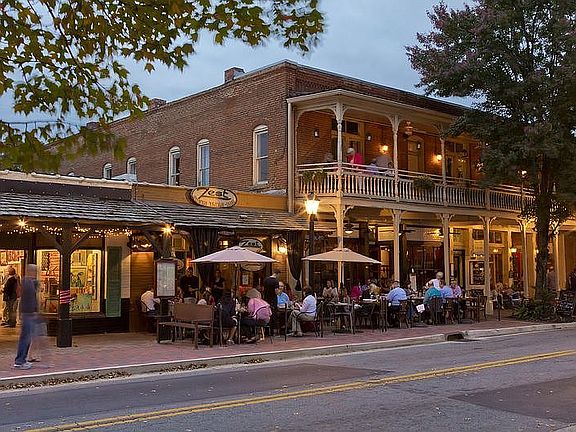 Close by Historic Roswell Sq