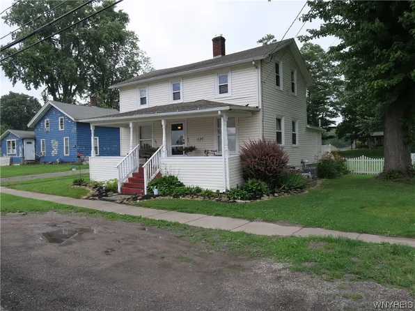 1597 N Lyndonville Rd, Lyndonville, NY 14098
