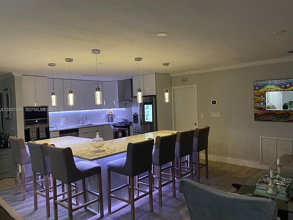 5th image of 428 N Crescent Dr