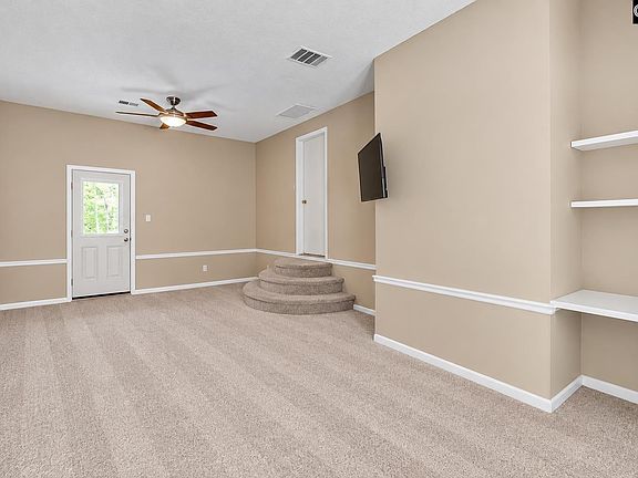 4th image of 6 Forestview Ct