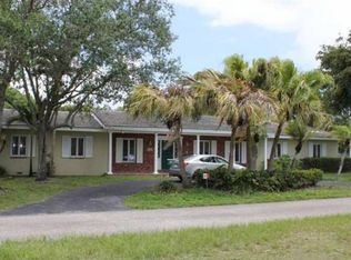 146 Doral Cir, Naples, FL 34113